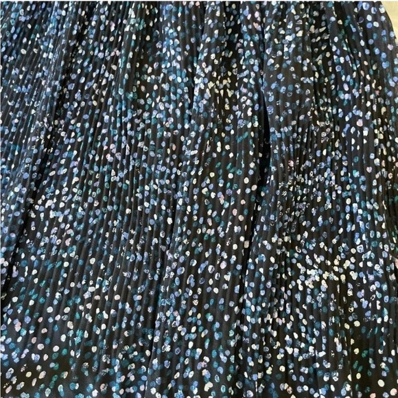 Banana Republic plisse dot printed mini skirt - Picture 7 of 7